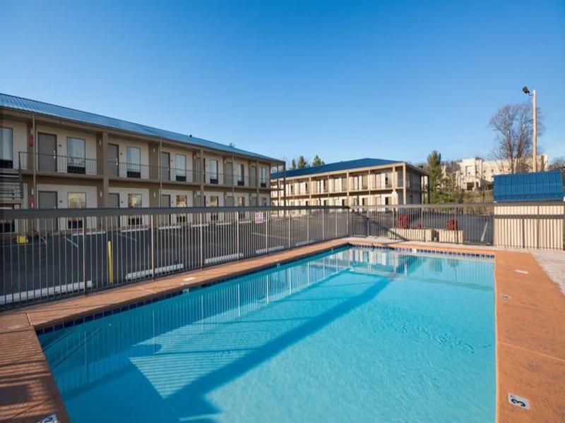 Days Inn By Wyndham Cookeville Exterior foto